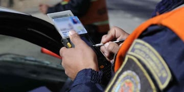 Licencia de conducir. (La Voz / Archivo)