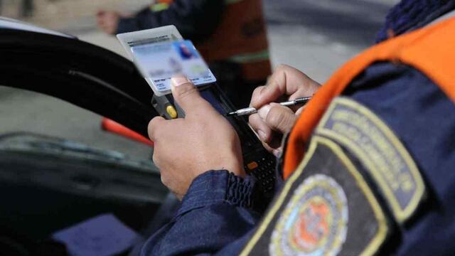 Licencia de conducir. (La Voz / Archivo)