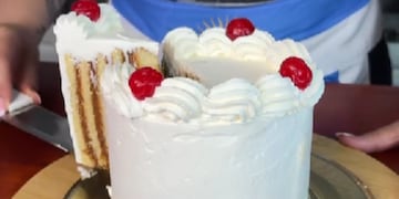 Así se puede hacer torta sin bizcochuelo.