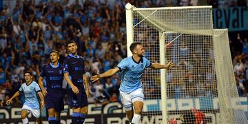 Festejo a cancha llena, con el arquero vencido. ¿En off side? A Susvielles y a Belgrano, poco les importó (Javier Ferreyra/ La Voz)