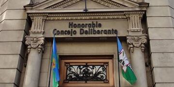 El Concejo Deliberante de Bahía Blanca reasignará partidas presupuestarias para el Fondo de Recuperación Económica de Bahía Blanca.