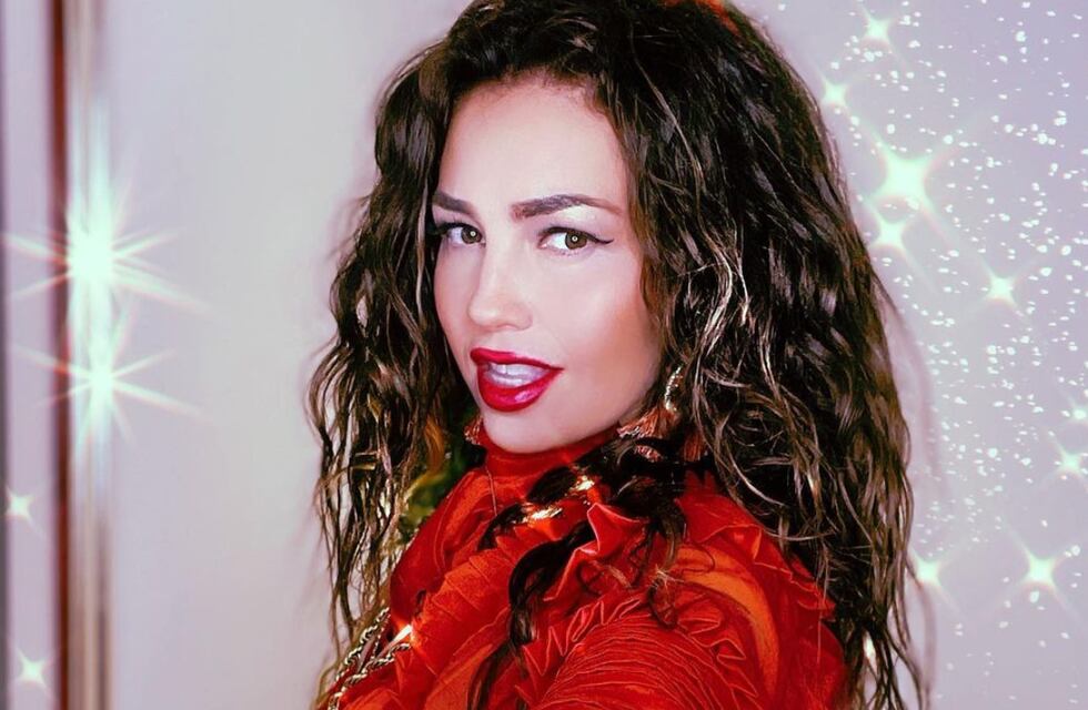 Thalia posó con una malla ultra cavada y reflexionó: “Puedo subir una foto totalmente provocativa y sexual”