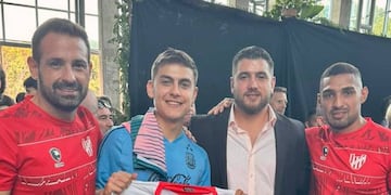La Joya Dybala junto al Loco Carranza, Juan Manuel Cavagliatto y Fernando Alarcón (Instituto)