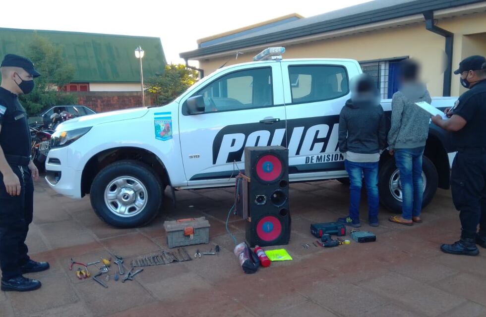 Campo Grande: la Policía detuvo a dos jóvenes por el robo de objetos de un vehículo