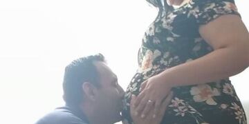 Pedro y Laura, la pareja de sanjuaninos que atraviesan una difícil situación junto a su hija recién nacida.