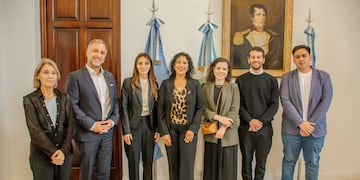 Sonia Leis, Andreas Vollmer, Belén Castro, Patricia Ríos, Kristin Eckert y Patricio Gigli, en la presentación de German Accelerator en Jujuy.