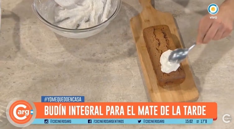 Cómo hacer budín con harina integral y que no se desarme: la receta perfecta de Luciano García, de Cocineros Argentinos
