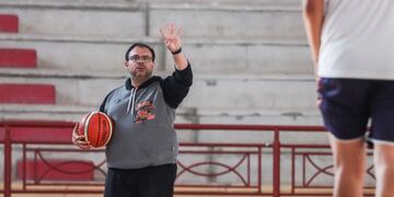Gonzalo Britos Entrenador Básquet Seleccionado Bolivia