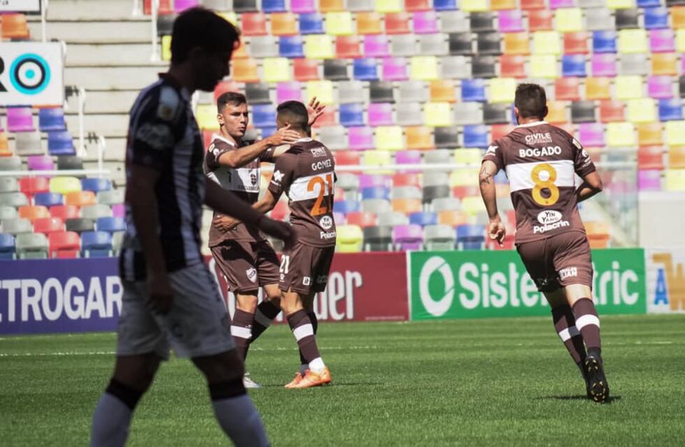 Augusto Schott marcó un golazo para Platense en la Liga Profesional