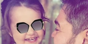 La simática imagen de Barassi junto a su hija.