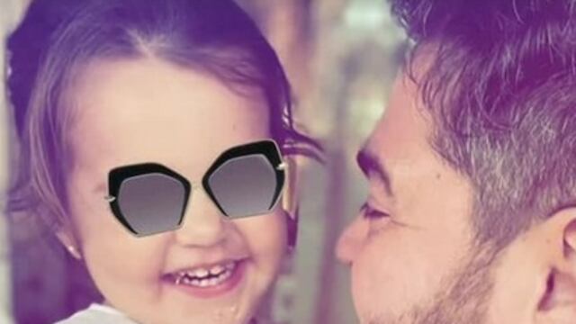 La simática imagen de Barassi junto a su hija.