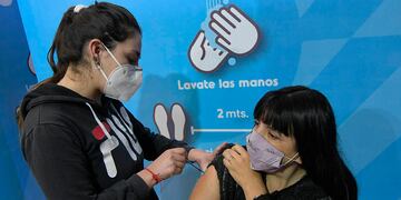 Este lunes continúa el plan de vacunación.
