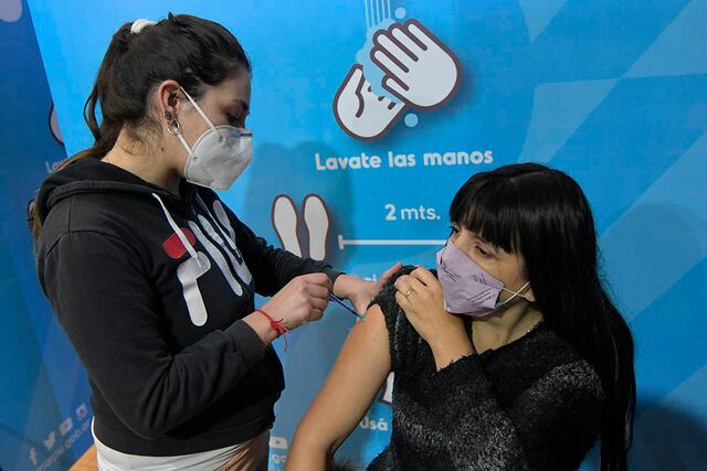 Este lunes continúa el plan de vacunación.