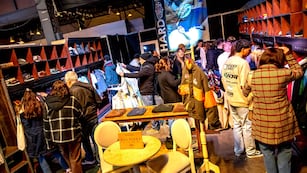 El Centro de Expresiones Contemporáneas se convirtió en una gran tienda de indumentaria.