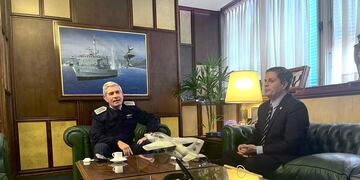 La Fuerza Aérea Argentina fue distinguida por su accionar durante la Guerra de Malvinas