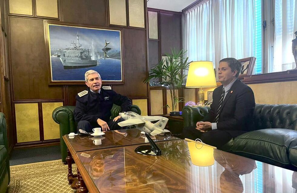 La Fuerza Aérea Argentina fue distinguida por su accionar durante la Guerra de Malvinas