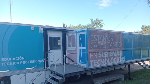 Llega a Pueblo Belgrano el Aula Taller Móvil