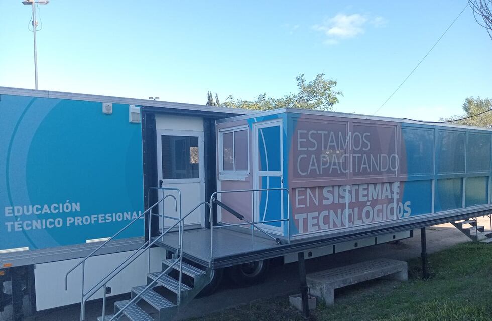 Llega a Pueblo Belgrano el Aula Taller Móvil