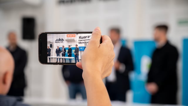 La Municipalidad de Mendoza firmó un convenio con la productora Kuarzo.