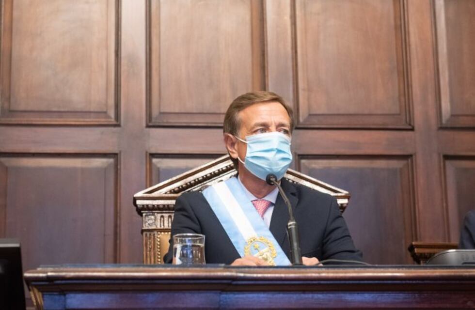 Los anuncios de Suarez: elecciones provinciales junto a las de Nación y férrea defensa a las clases presenciales