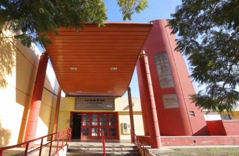 Violencia en Río Primero: dos estudiantes terminaron “a las piñas” dentro de un aula