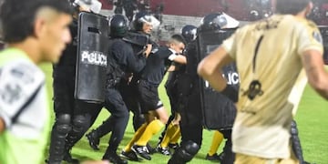 Botellazos, corridas, bala de gomas hubo en los incidentes