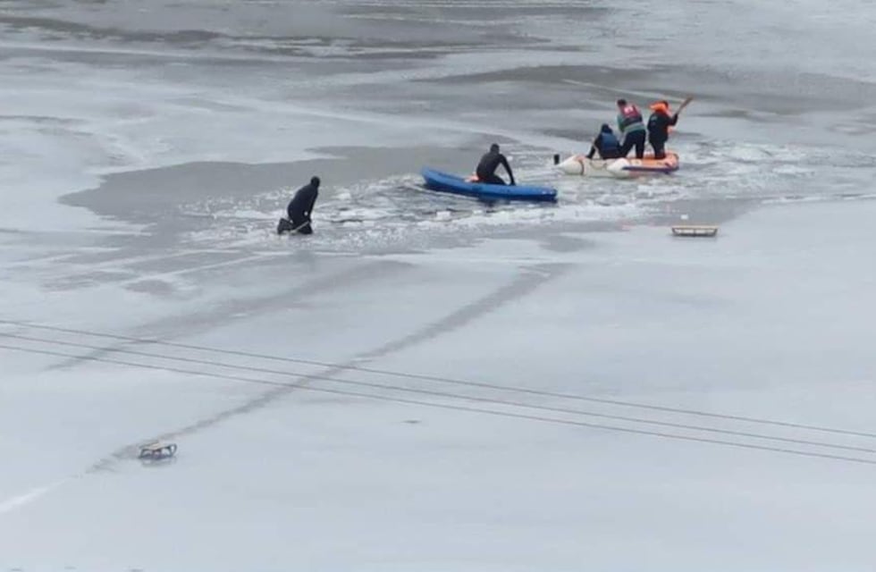 Rio Turbio: dos niños fallecieron ahogados en aguas heladas en el Dique San José
