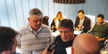 El secretario que representa a los gremios, Jesús Monzón, se fue "conforme" con el incremento.