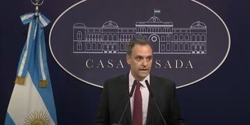 Manuel Adorni en su conferencia de prensa de este jueves.