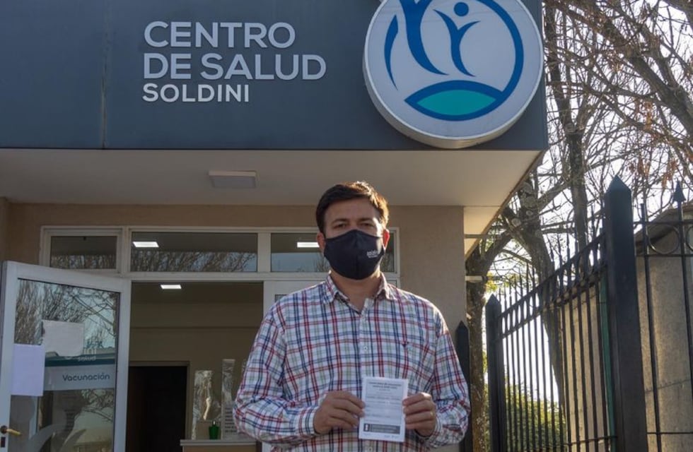 El Presidente Comunal de Soldini recibió la vacuna contra el coronavirus