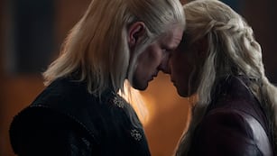 Daemon y Rhaenyra, dos miradas enfrentadas respecto de cómo accionar frente a los verdes. (Ollie Upton/HBO).