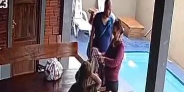 Falsa pareja de turistas en Iguazú