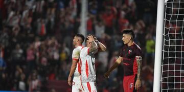 No lo pueden creer, ni Axel Rodríguez ni nadie en lnstituto. Era una gran chance para el 1 a 0 ante Colón (La Voz).