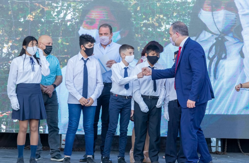 El intendente de Maipú anunció la construcción de una nueva escuela para descomprimir la matrícula escolar actual