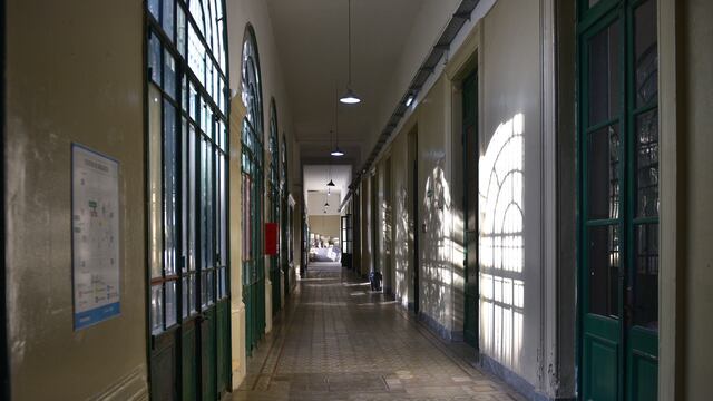 Primer día de clases en Córdoba en medio de un paro decretado por la Uepc. (Ramiro Pereyra/La Voz)