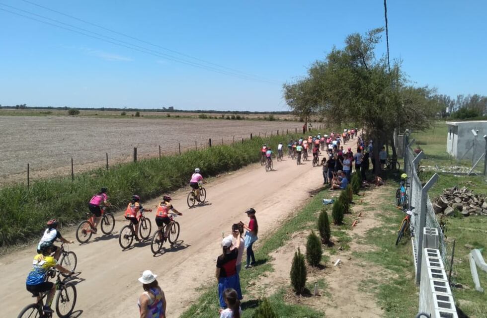 Con gran participación de ciclistas de la zona se concretó el “Ruralazo” de Arroyito