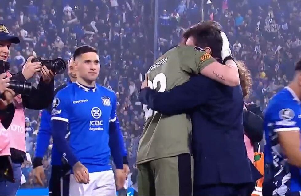 Talleres- Vélez: el efusivo saludo de Guido Herrera y el “Cacique” Medina