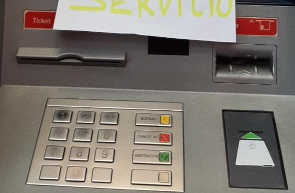 Reclaman por el correcto funcionamiento de cajero automático