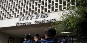Ricardo Pachecho, director del establecimiento Nicolás Copérnico, confirmó las agresiones.