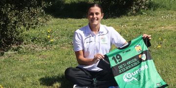 Macarena Sans se sumó al Club Beti Onak de Pamplona de España y ascendió a la Primera División.