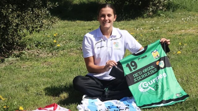 Macarena Sans se sumó al Club Beti Onak de Pamplona de España y ascendió a la Primera División.