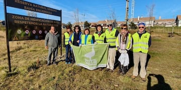 La Municipalidad de Ushuaia recupera y planta árboles en la Bahía Encerrada