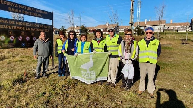La Municipalidad de Ushuaia recupera y planta árboles en la Bahía Encerrada