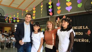 Viotti en la celebración por los 40 años de la Escuela "Juan Domingo Perón"