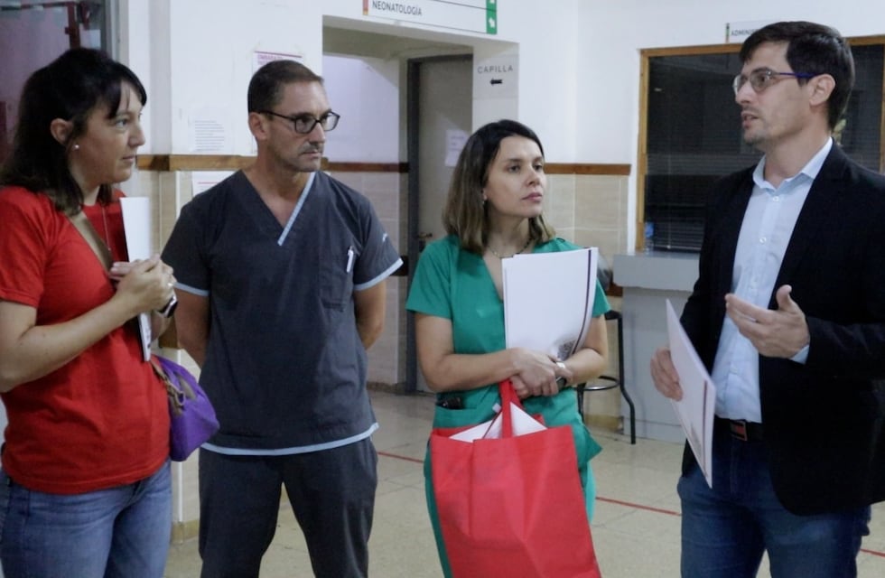 El intendente, junto a la Fundación Cardiopatías Congénitas, entregó equipamiento al Hospital