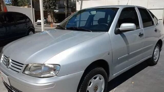 El Alcázar: vendió su automóvil y le pagaron con cheques sin fondos.