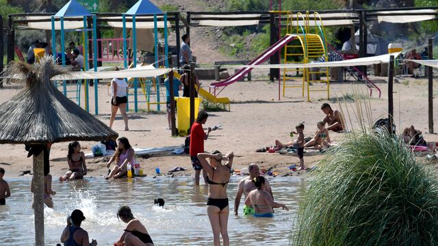 Arrancó la temporada de verano en Luján Playa. Foto: Orlando Pelichotti
