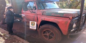 Camión secuestrado tras inconsistencias en chasis y motor.