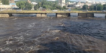 Villa Carlos Paz. Crecida del río San Antonio (Imagen ilustrativa/La Voz).