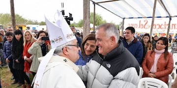 Jaldo, monseñor Sánchez y autoridades provinciales participaron de la emotiva misa en Villa Vieja.